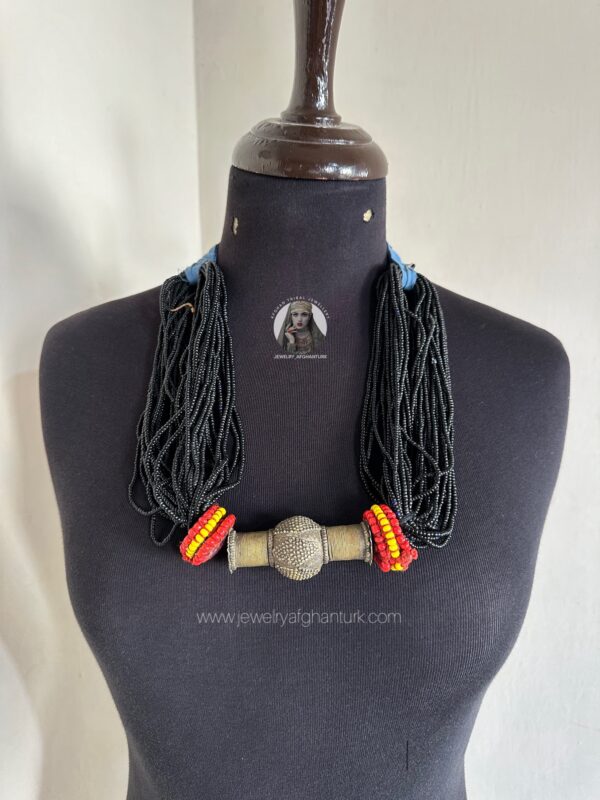 Vintage kuchi beads necklace