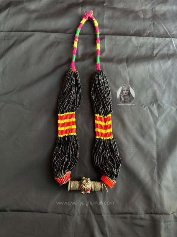 Vintage kuchi beads necklace - Image 2