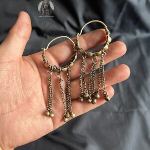 Classic hoops earrings