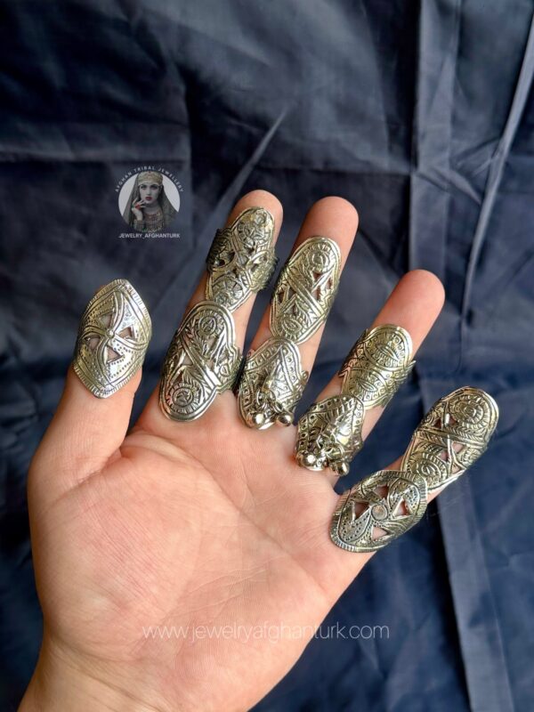 Kashmiri craving rings