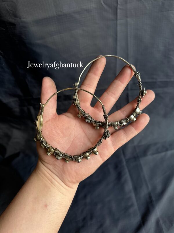 Vintage hoops earrings - Image 2