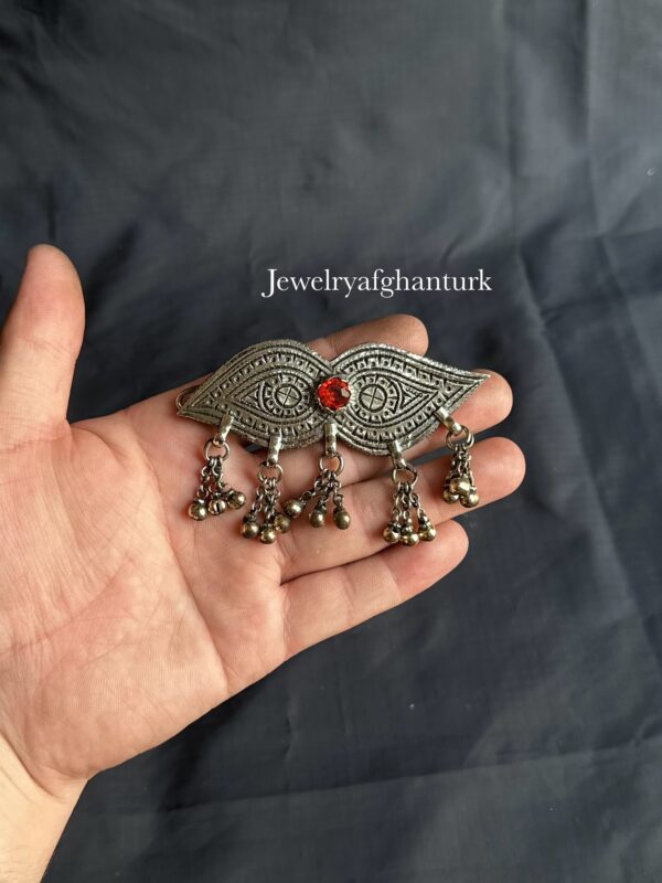 Vintage hairs clip
