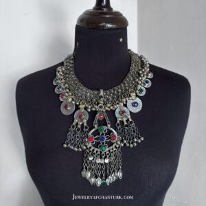 Vintage choker