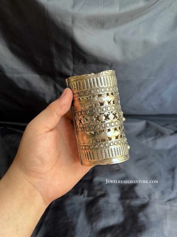 Vintage kuchi Hand bracelet - Image 2
