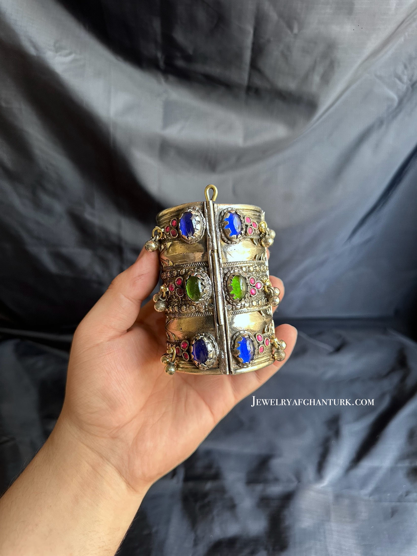 Vintage kuchi Hand bracelet
