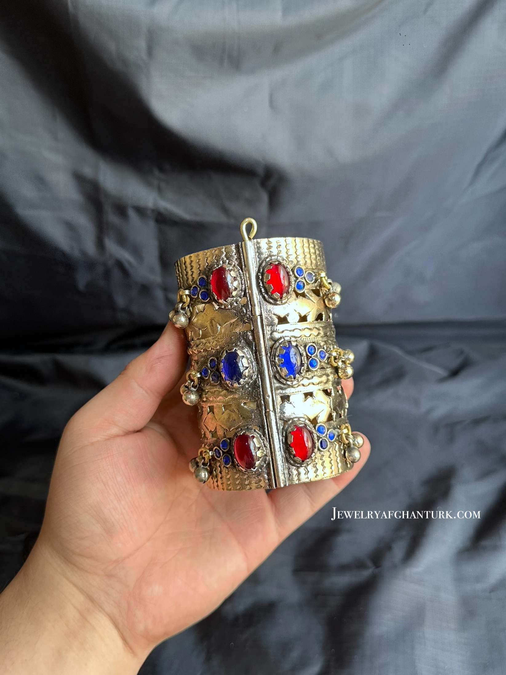 Vintage kuchi Hand bracelet