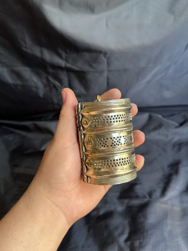 Vintage kuchi Hand bracelet - Image 2