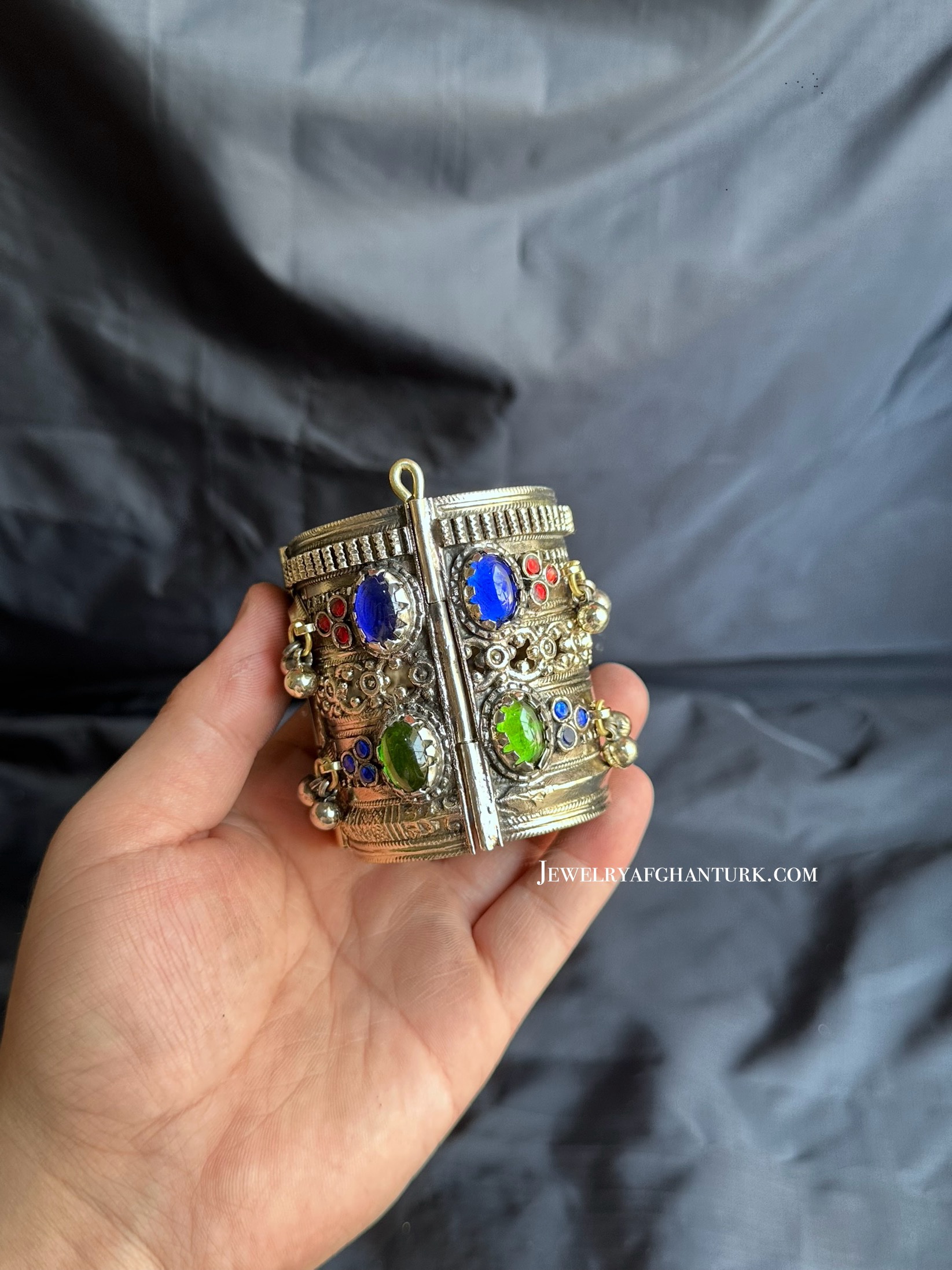 Vintage kuchi Hand bracelet