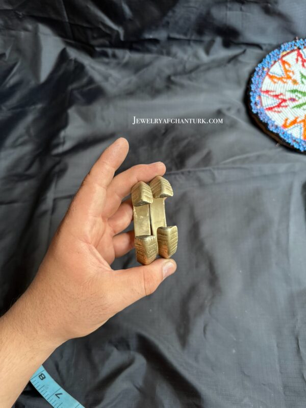 Vintage hand cuff - Image 4
