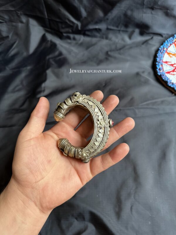 Vintage hand cuff