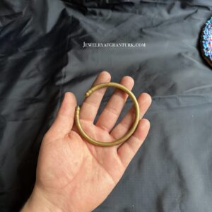 Vintage hand cuff