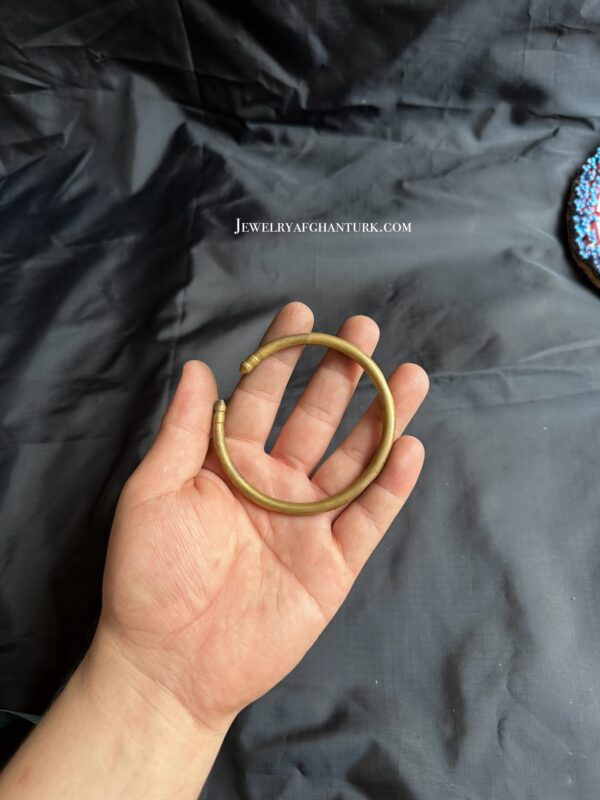 Vintage hand cuff