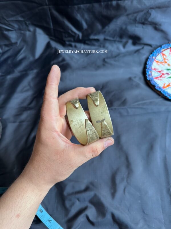 Vintage craving hand cuff - Image 3