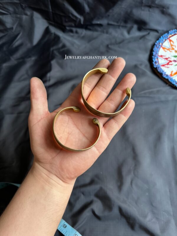 Vintage craving hand cuff - Image 2