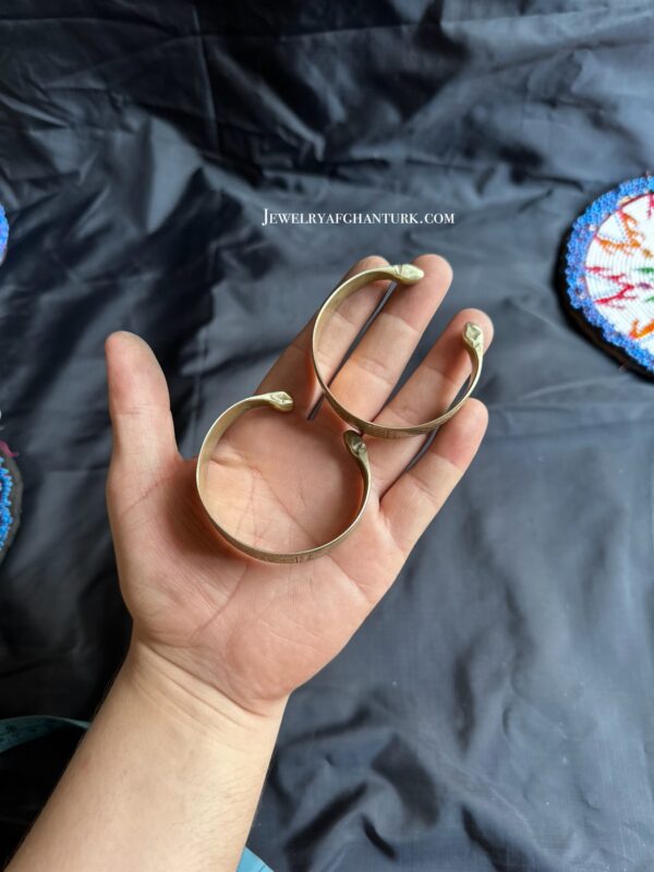 Vintage craving hand cuff - Image 2