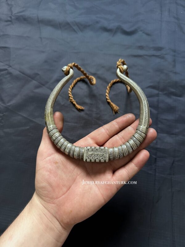Vintage Neck-ring Choker - Image 2