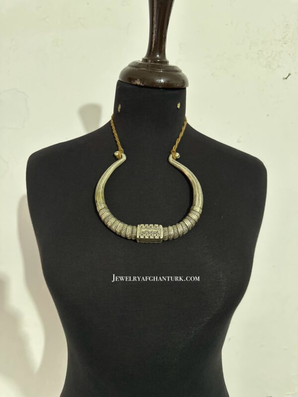Vintage Neck-ring Choker