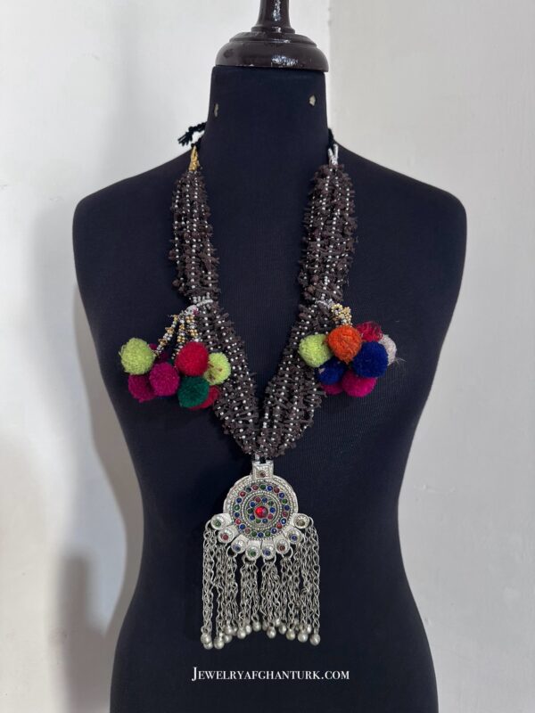 Cloves old necklace